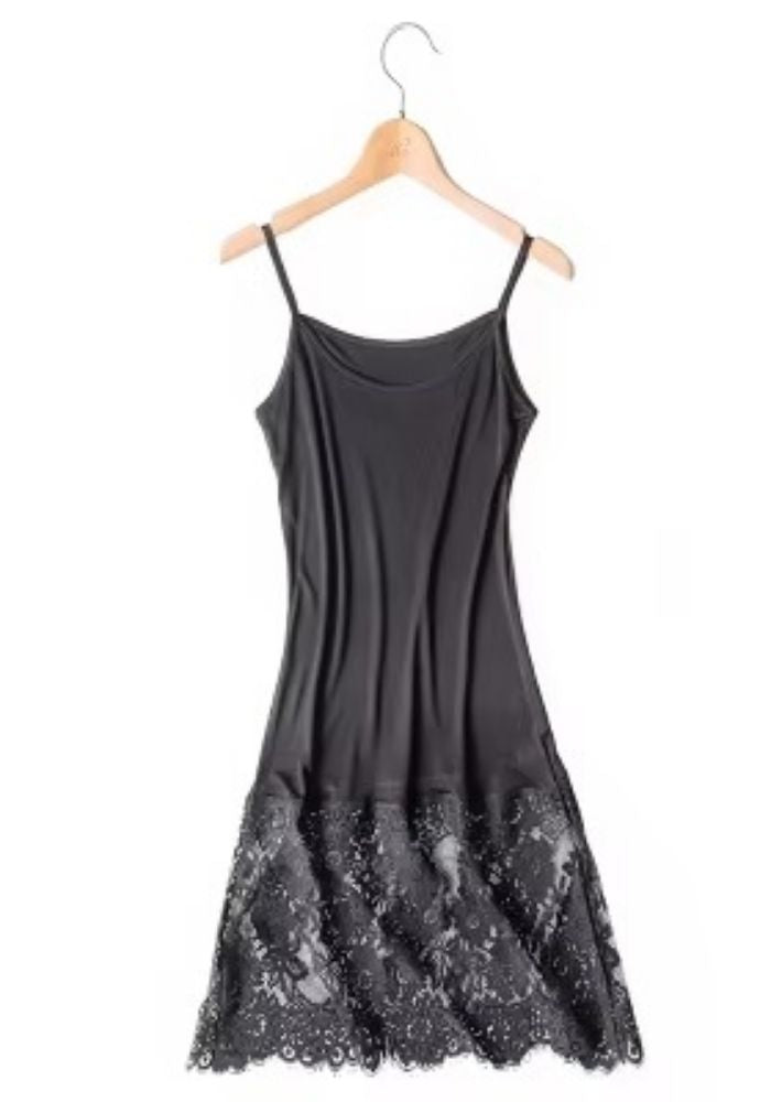 Unterkleid mit Spitze und Seide