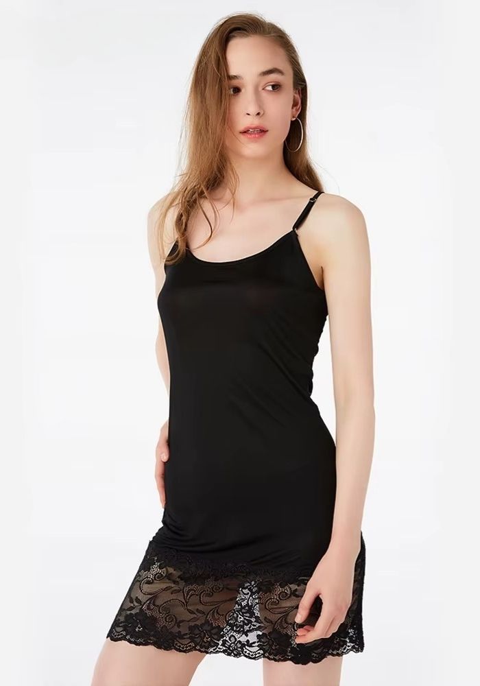 Unterkleid mit Spitze und Seide